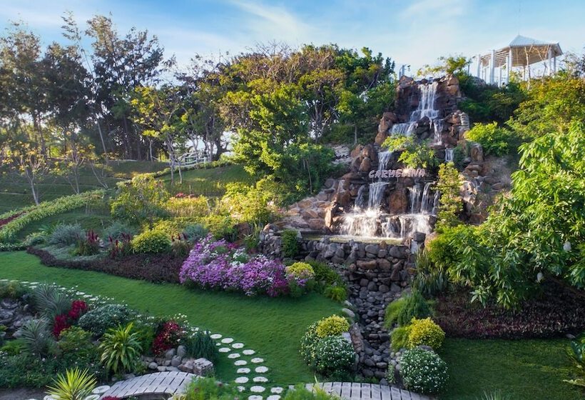 هتل Carmelina Beach Resort