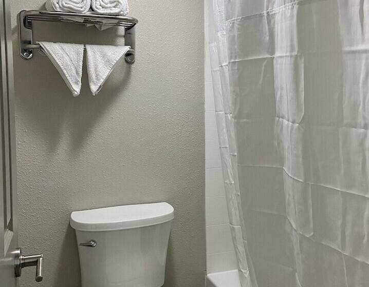 فندق Days Inn By Wyndham Newnan