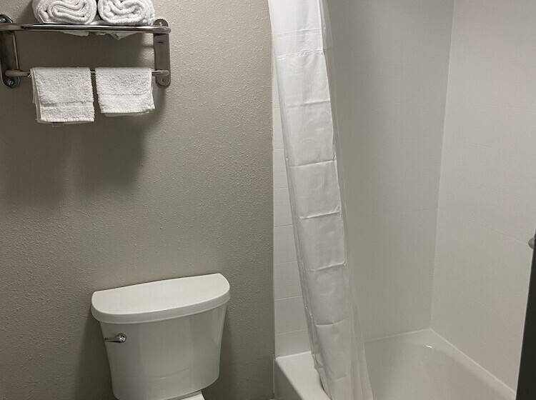 فندق Days Inn By Wyndham Newnan