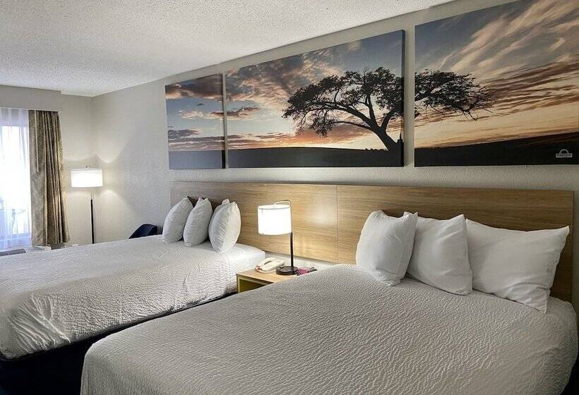 فندق Days Inn By Wyndham Newnan