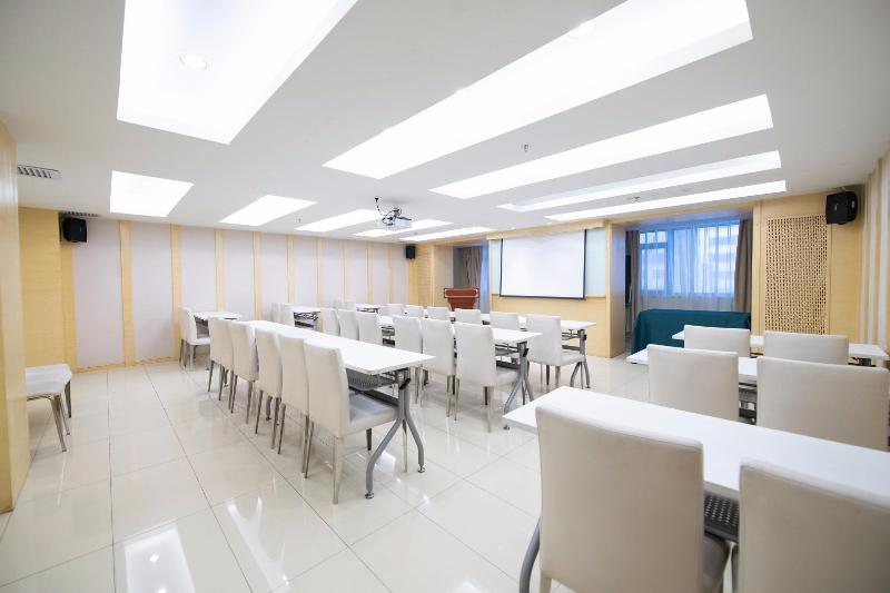 בית מלון כפרי Ji  Urumqi Youhao