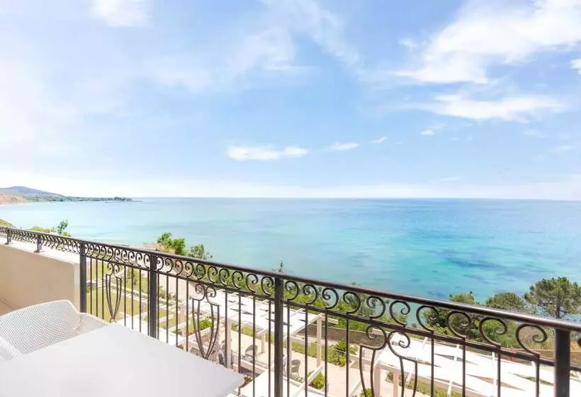 Hotelli King Maron Wellness Beach