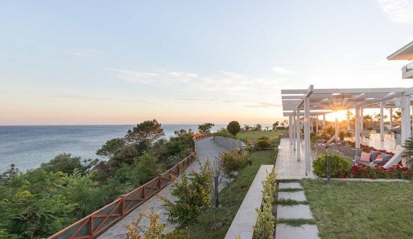 ホテル King Maron Wellness Beach