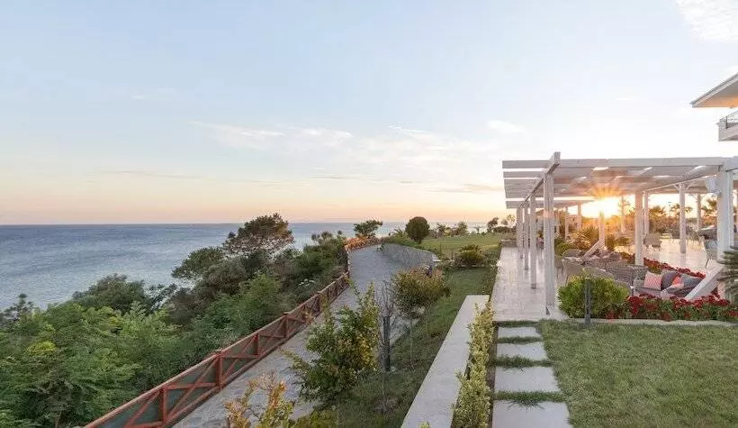 Hotelli King Maron Wellness Beach