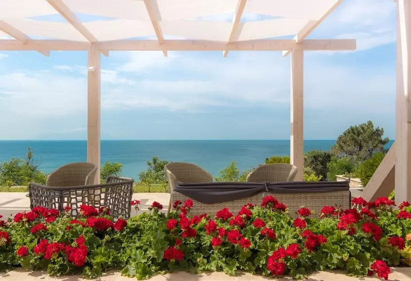 Hotelli King Maron Wellness Beach