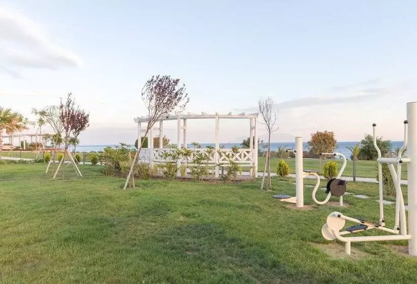 Hotelli King Maron Wellness Beach