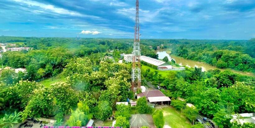 ホテル The Zuri Baturaja