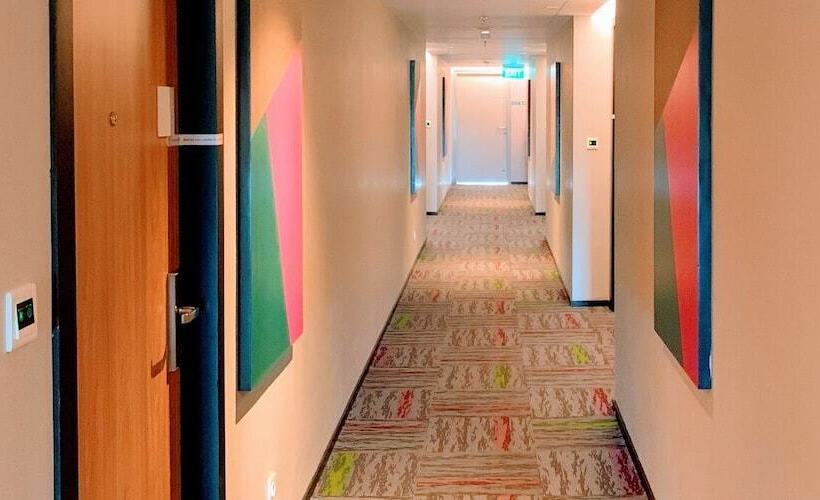 ホテル The Zuri Baturaja