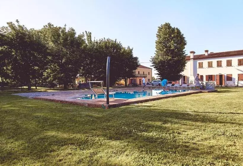 ホテル Agriturismo La Foscarina