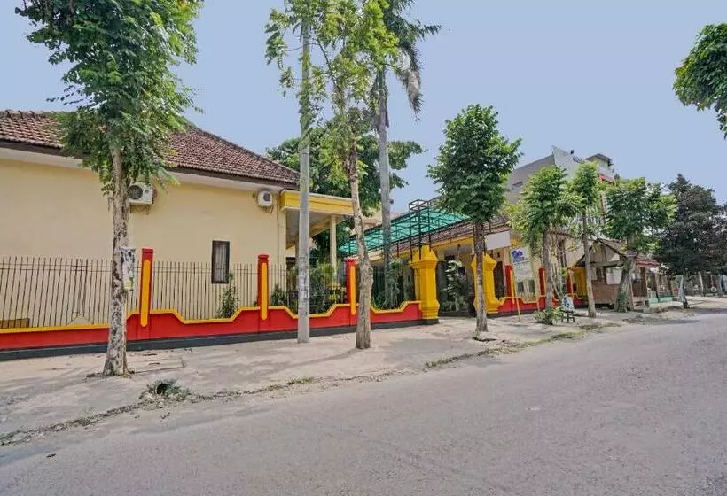 Hotelli Capital O 90693 Orchid