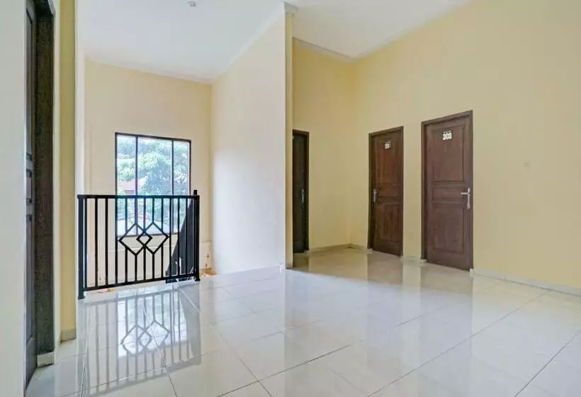 Hotelli Capital O 90693 Orchid