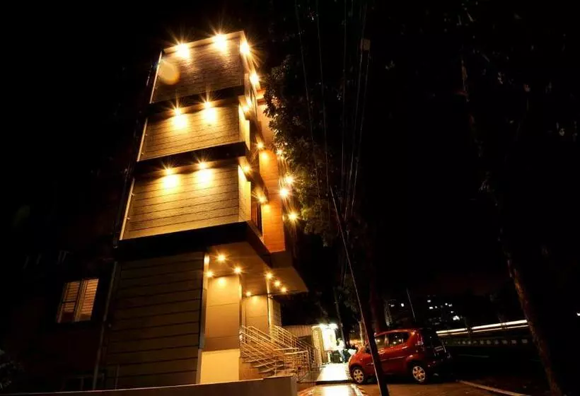 هتل Mc Suites Mysuru