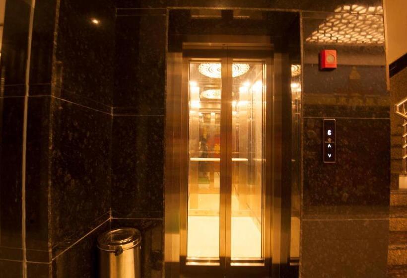 酒店 Mc Suites Mysuru