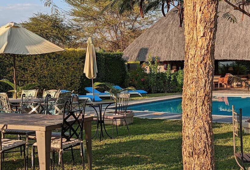 Sunbirds Hotel Cottage