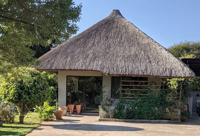 Sunbirds Hotel Cottage