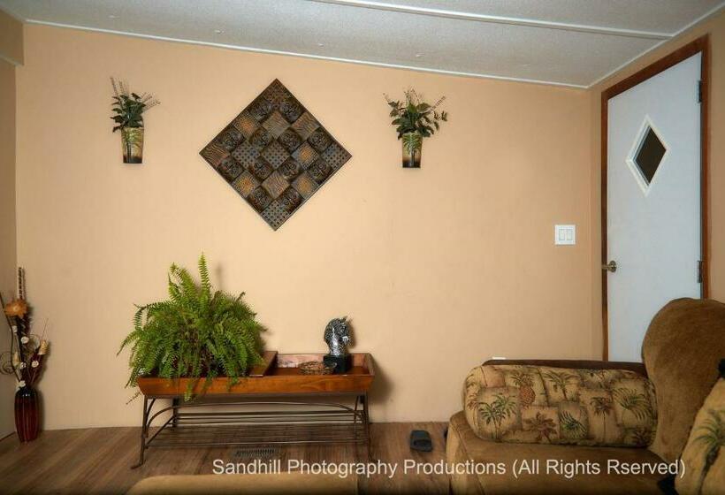 Пансион Room In Apartment   Pleasant Days Bb Manatee Room