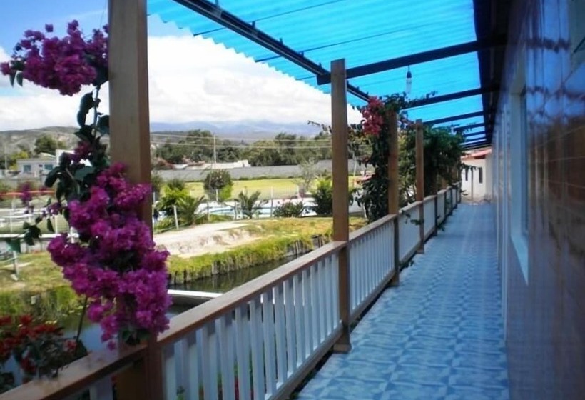 הוסטל Hosteria San Vicente