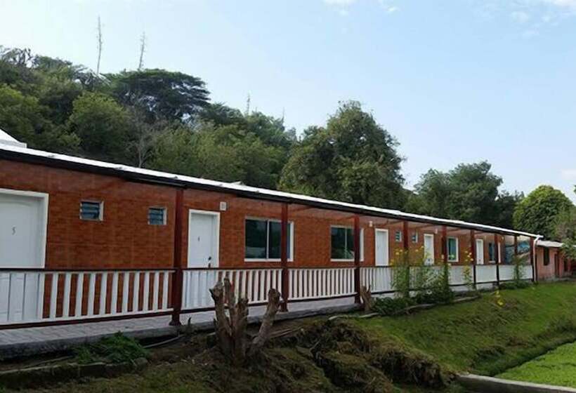 הוסטל Hosteria San Vicente