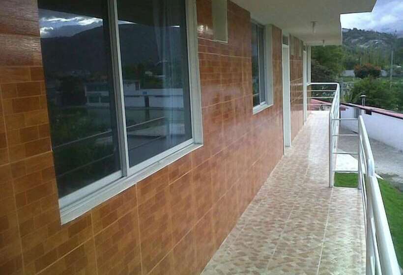 הוסטל Hosteria San Vicente