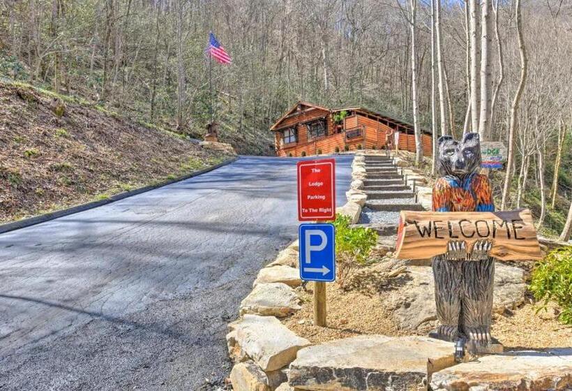 ユースホステル The Lodge Nantahala River