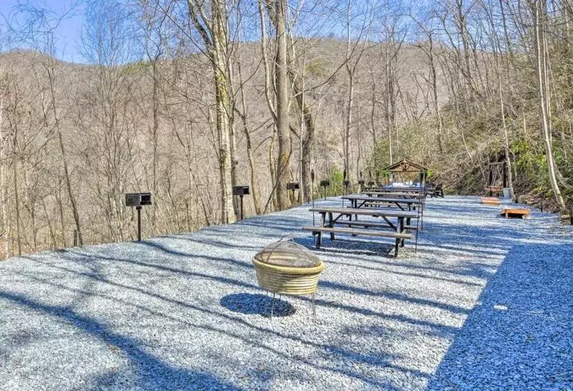 Retkeilymaja The Lodge Nantahala River