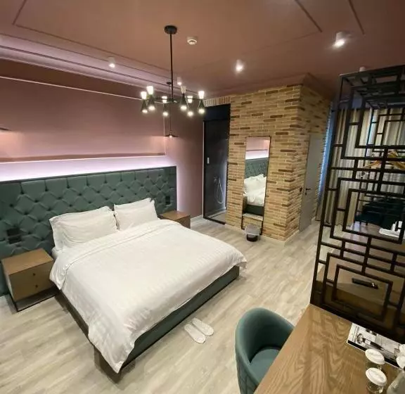 ホテル Ardenica Boutique