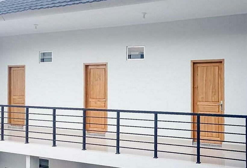 Отель Cangguhos Syariah Redpartner