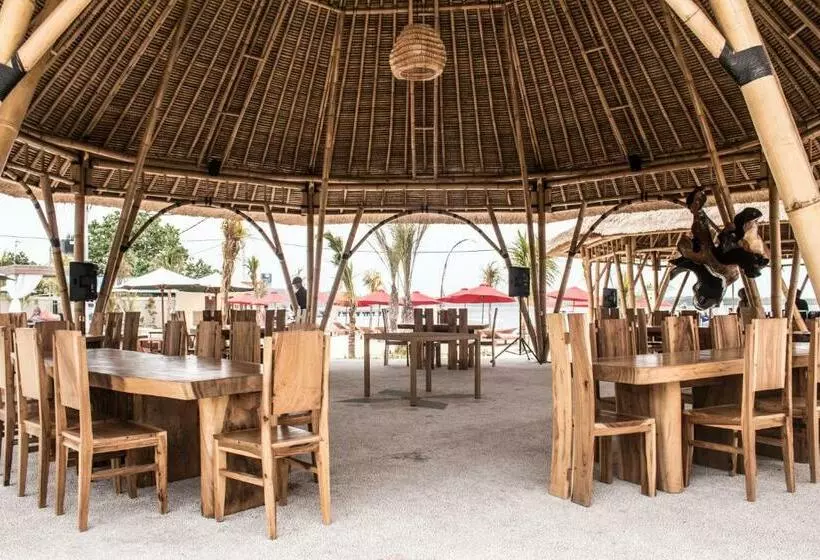 ホテル Maruti Beach Club