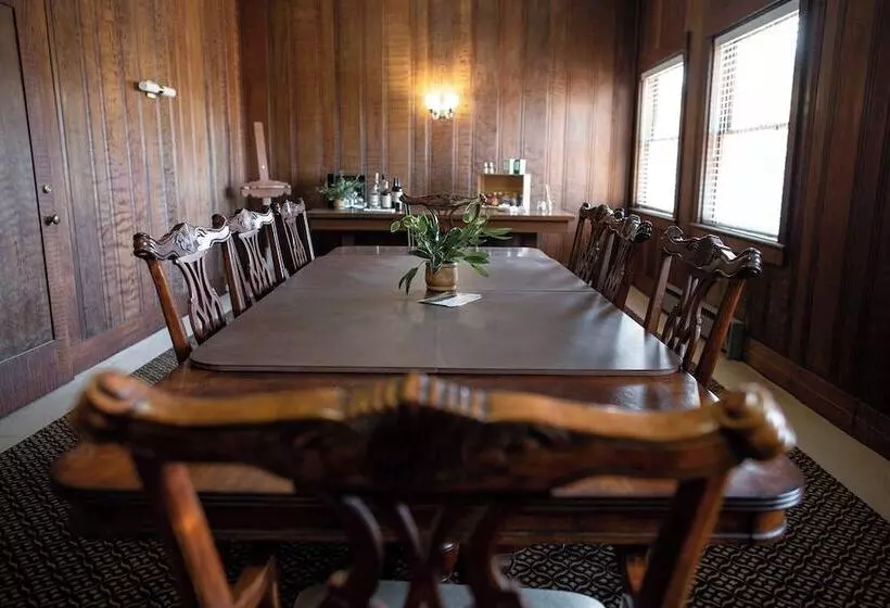 Hotelli Scotia Lodge