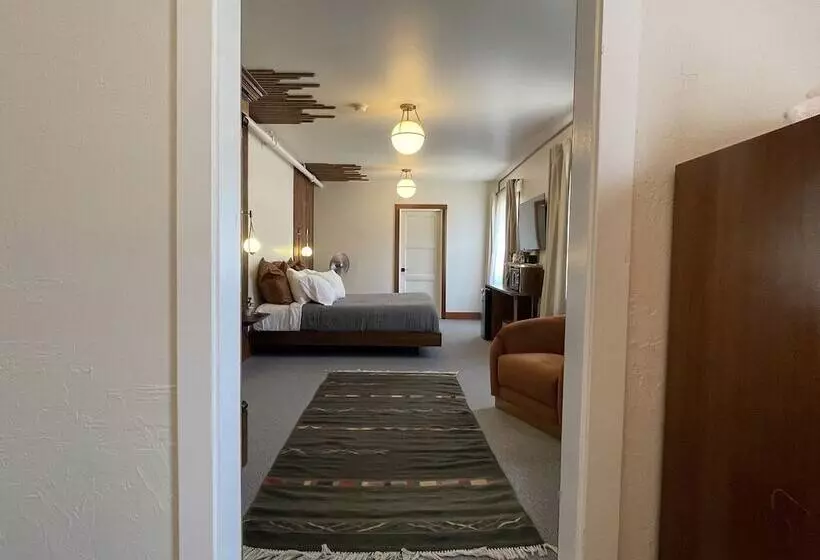 Hotelli Scotia Lodge