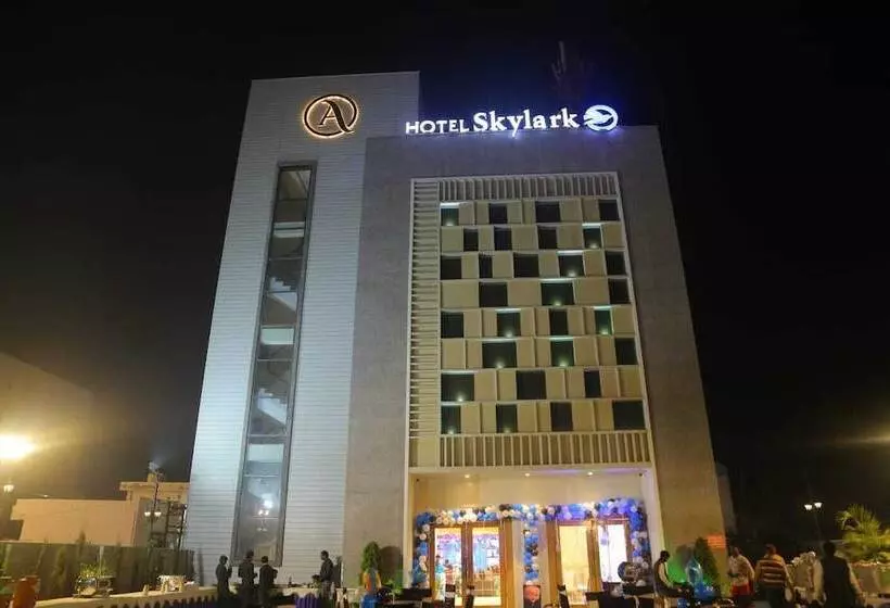 Hotel Skylark