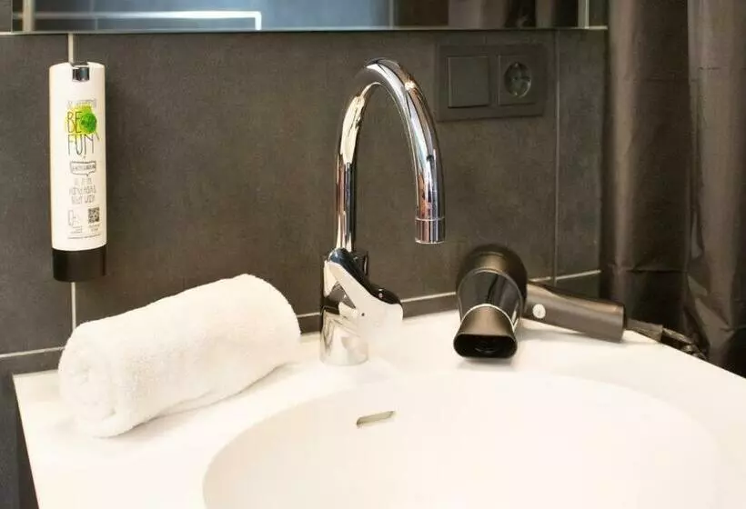 To Hotel By Wmm Hotels