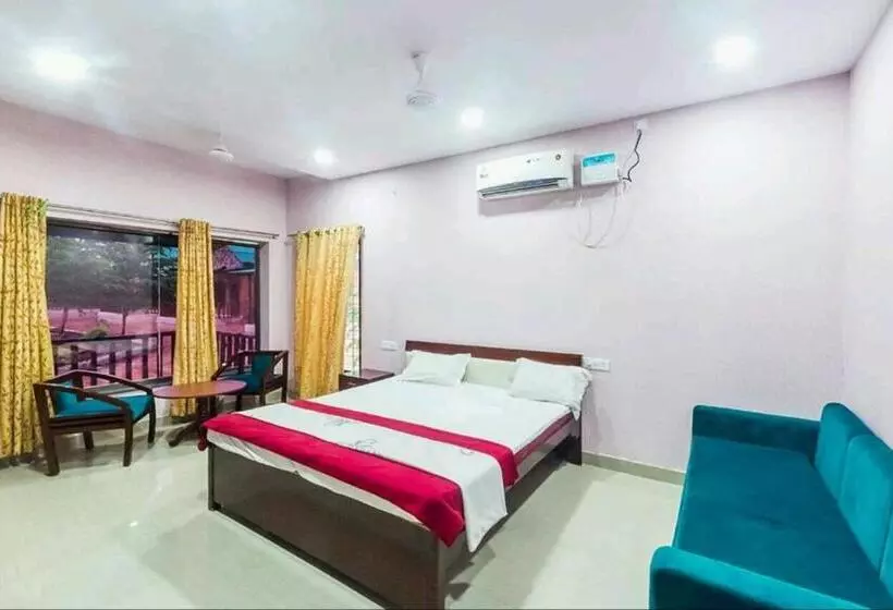 هتل Gopala Grand