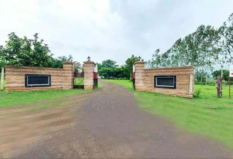 هتل Gopala Grand