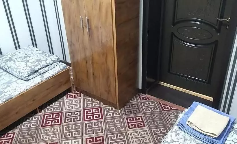 پانسیون хостел кафе 777