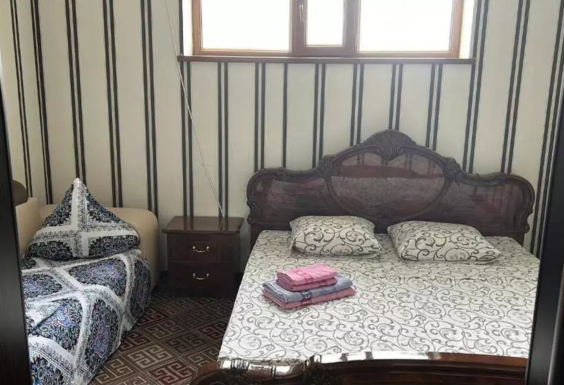 پانسیون хостел кафе 777