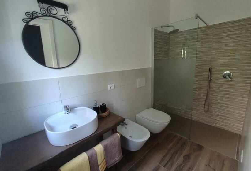 פנסיון Lora Giusta Guest House