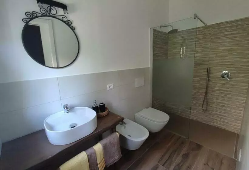 Pension Lora Giusta Guest House