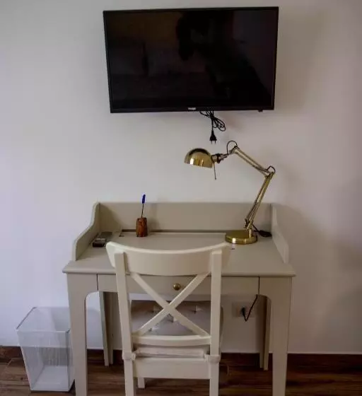 Pension Lora Giusta Guest House