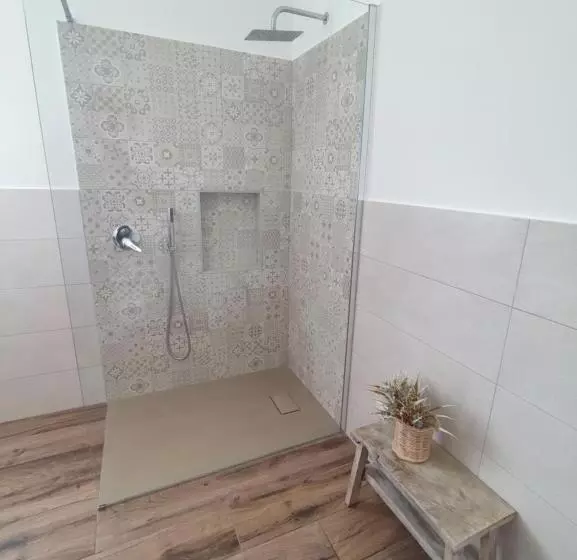 Pension Lora Giusta Guest House