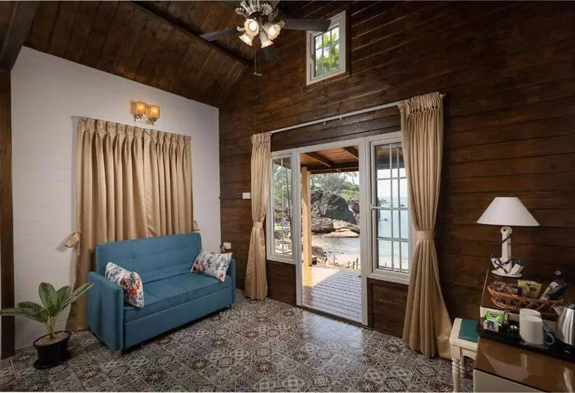 リゾートホテル The Ark Comforts