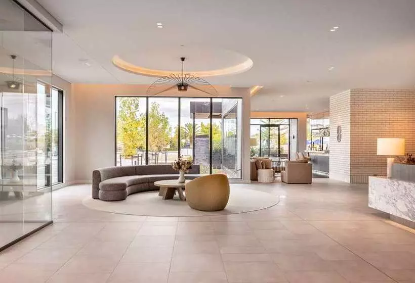 ホテル Doubletree By Hilton Auckland Karaka