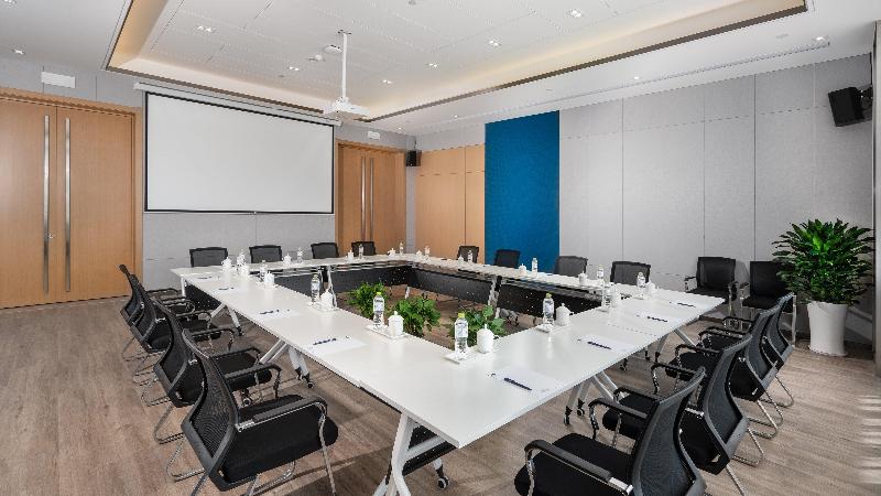 فندق Holiday Inn Express Qingdao Guzhenkou