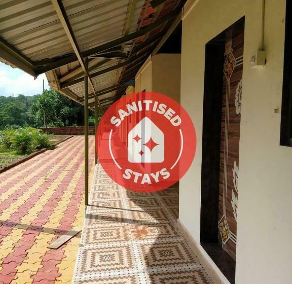 Hotelli Oyo 82298 Vrindavan Rooms