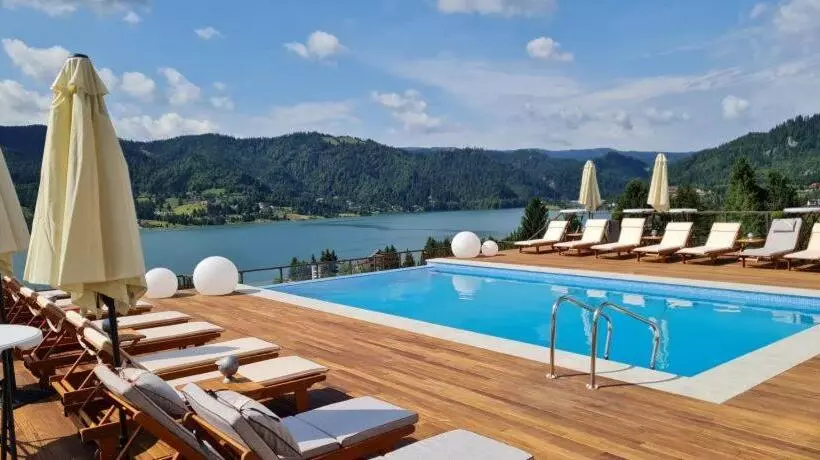 Hotelli Panoramic Colibita