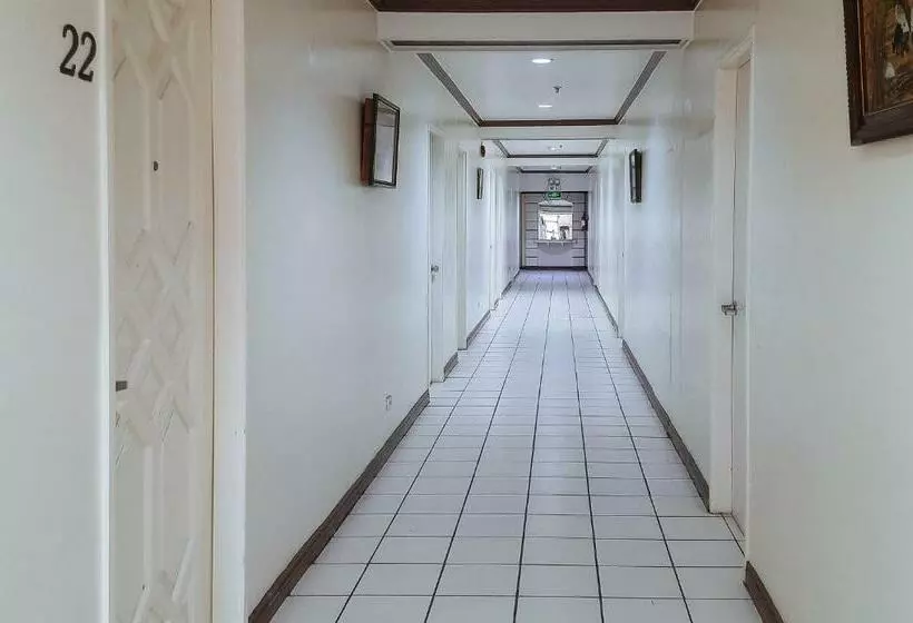 ホテル Reddoorz @ Baldevia Silay