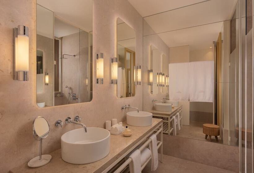 هتل The Ivens, Autograph Collection