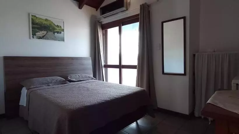 ペンション Residencial Da Praça Garopaba