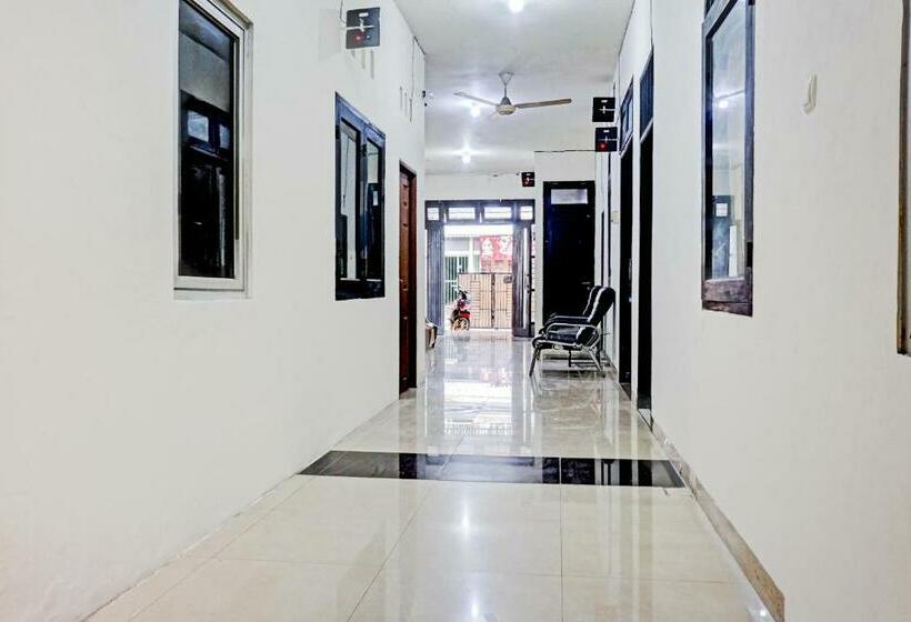 فندق Oyo 90689 Lily House