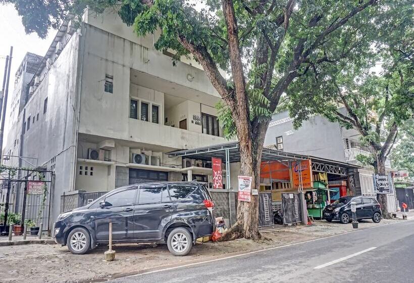 فندق Oyo 90689 Lily House